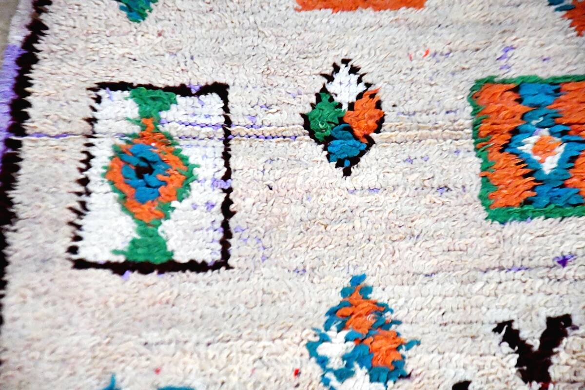 Moroccan Berber rug Boujaad vintage hallway 225 x 67 cm