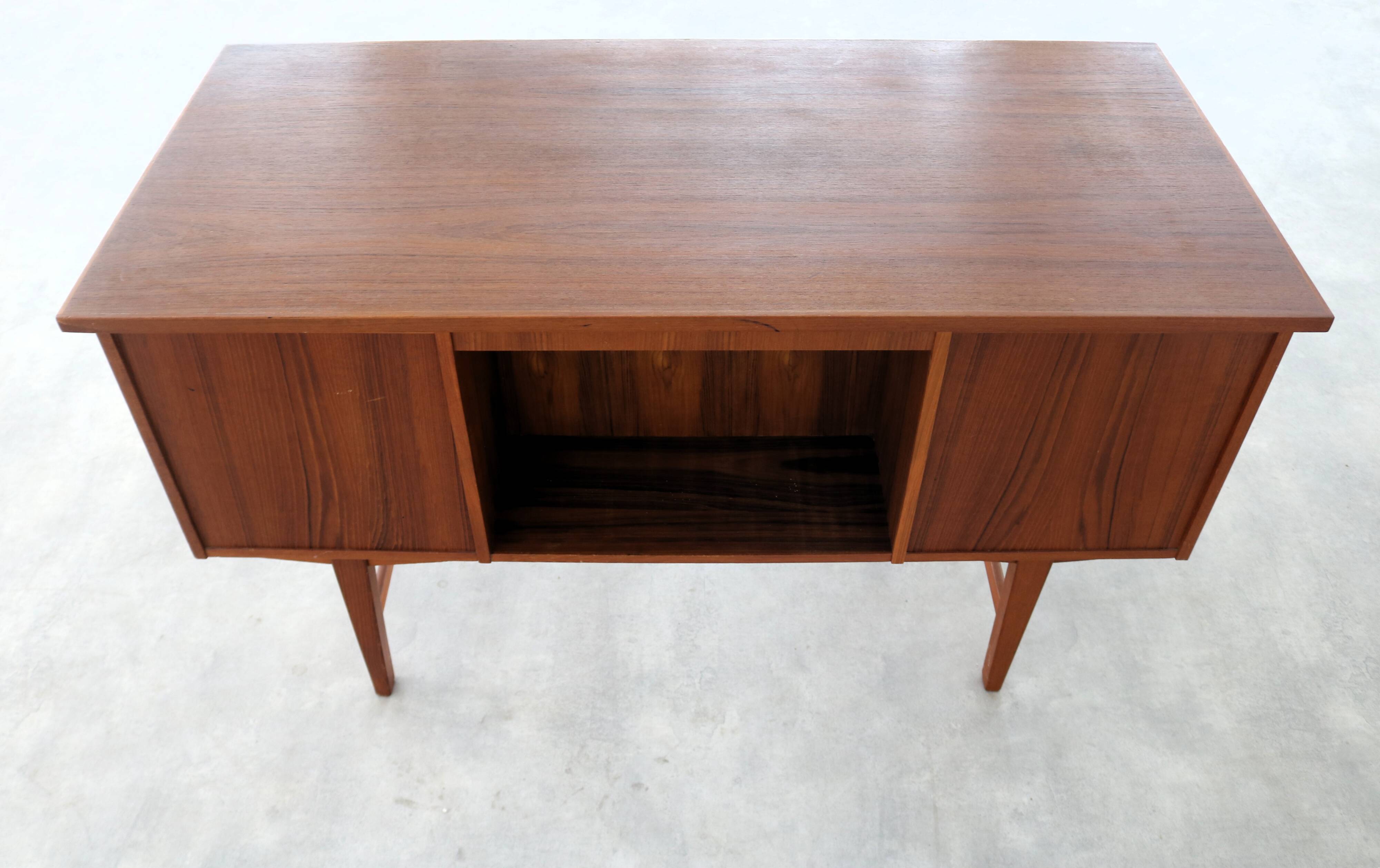 vintage desk | 1960s | teak | Danish (4)