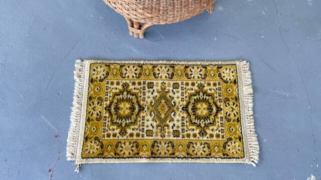 Tapis sarouk vintage moutarde
