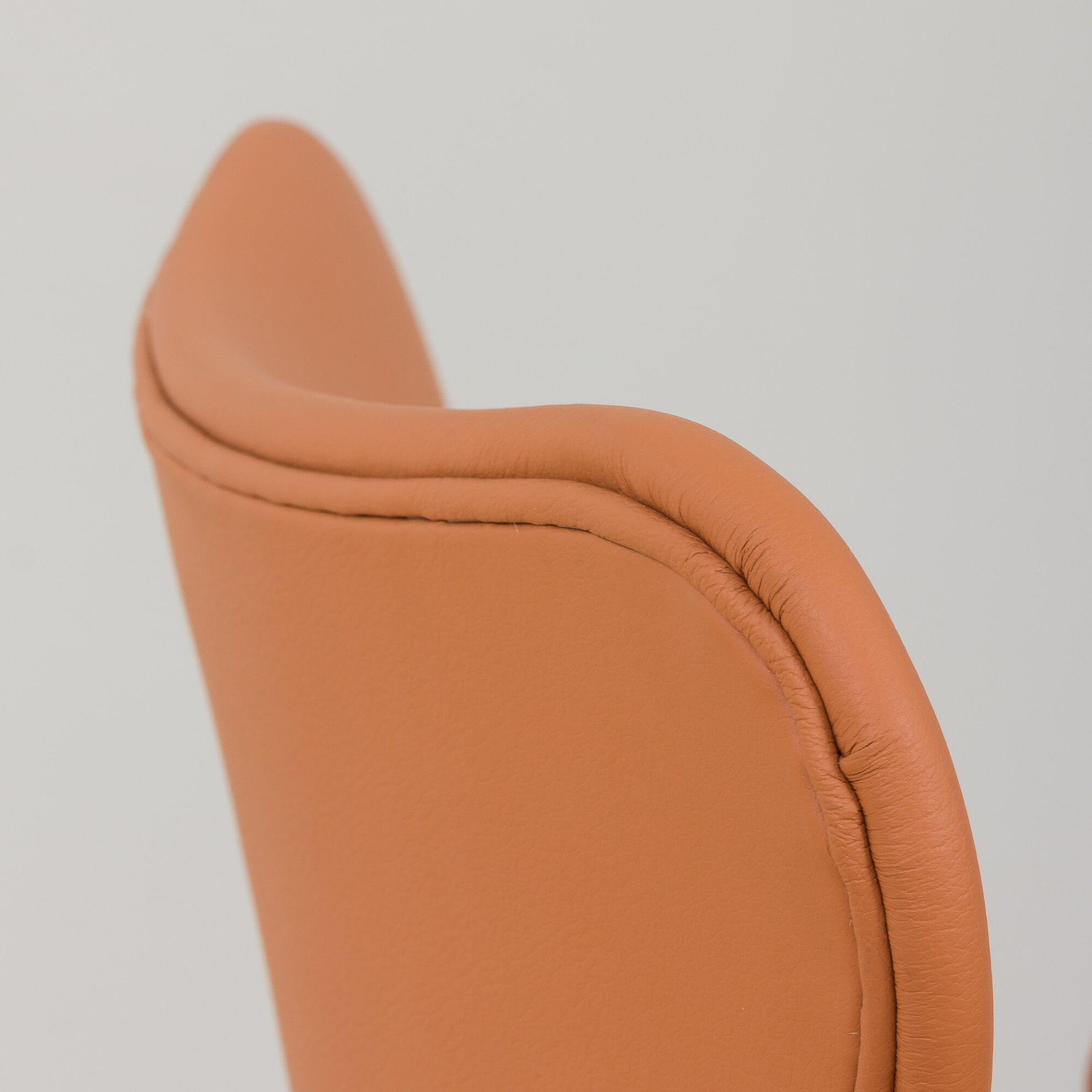 Series 7 chair model 3207 by Arne Jacobsen , Denmark 1980