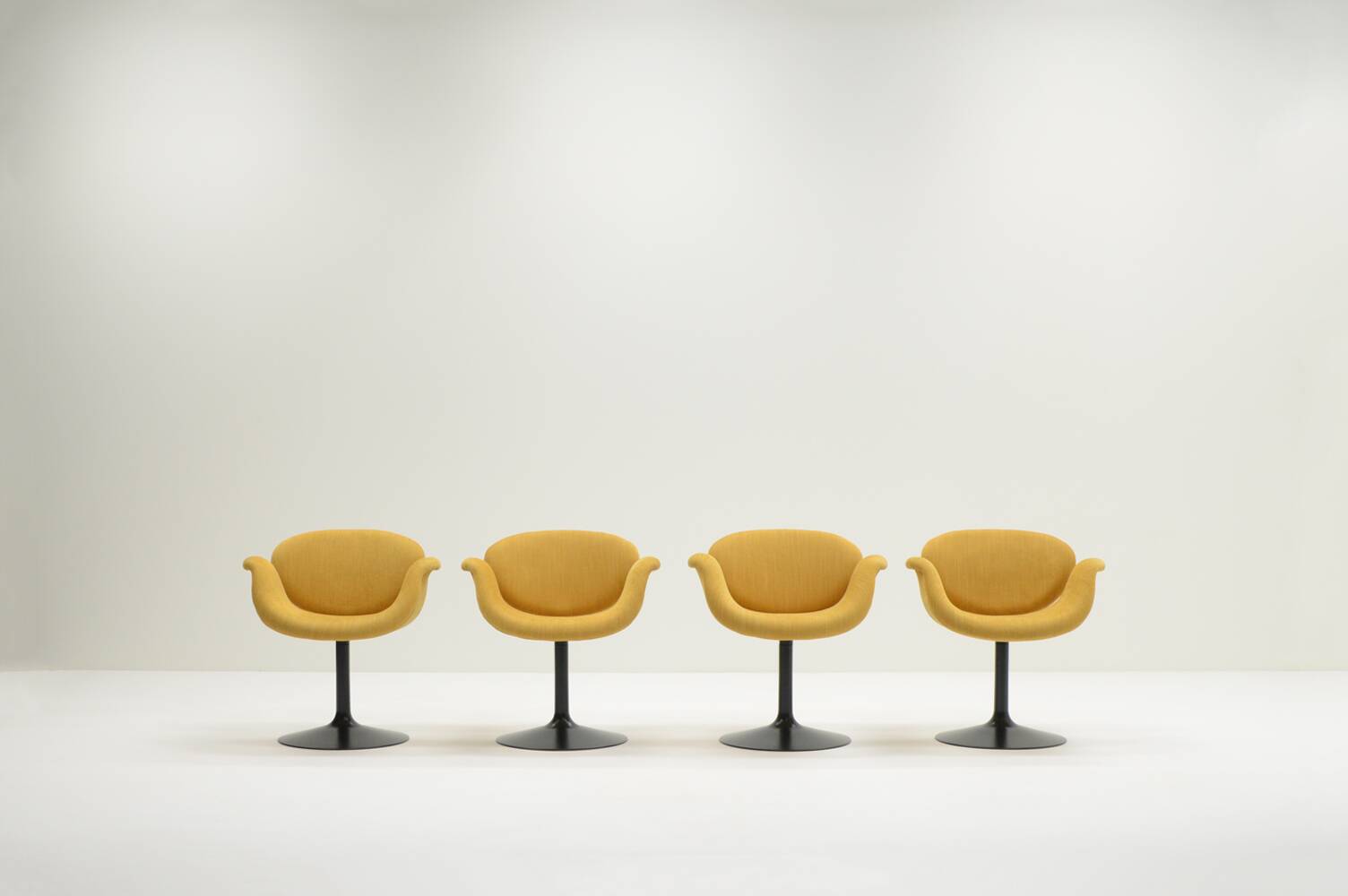 Set  little Tulip chairs by Pierre Paulin for Artifort, 1960s Netherlands.