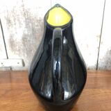 Ancien pichet en porcelaine émaillée noir ,reflets bleus, intérieur jaune, 1950