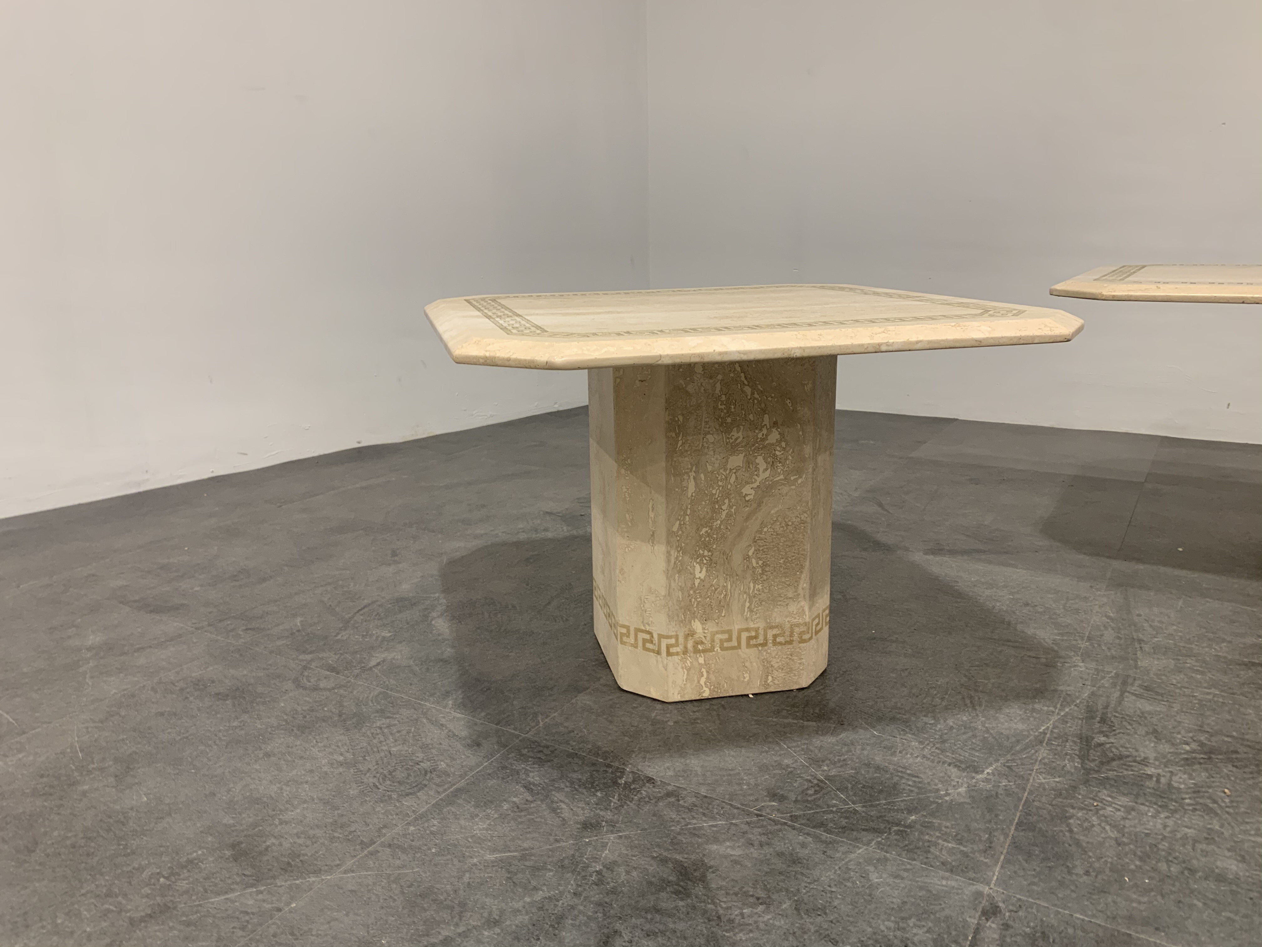Table basse en travertin vintage et tables d'appoint, années 1980