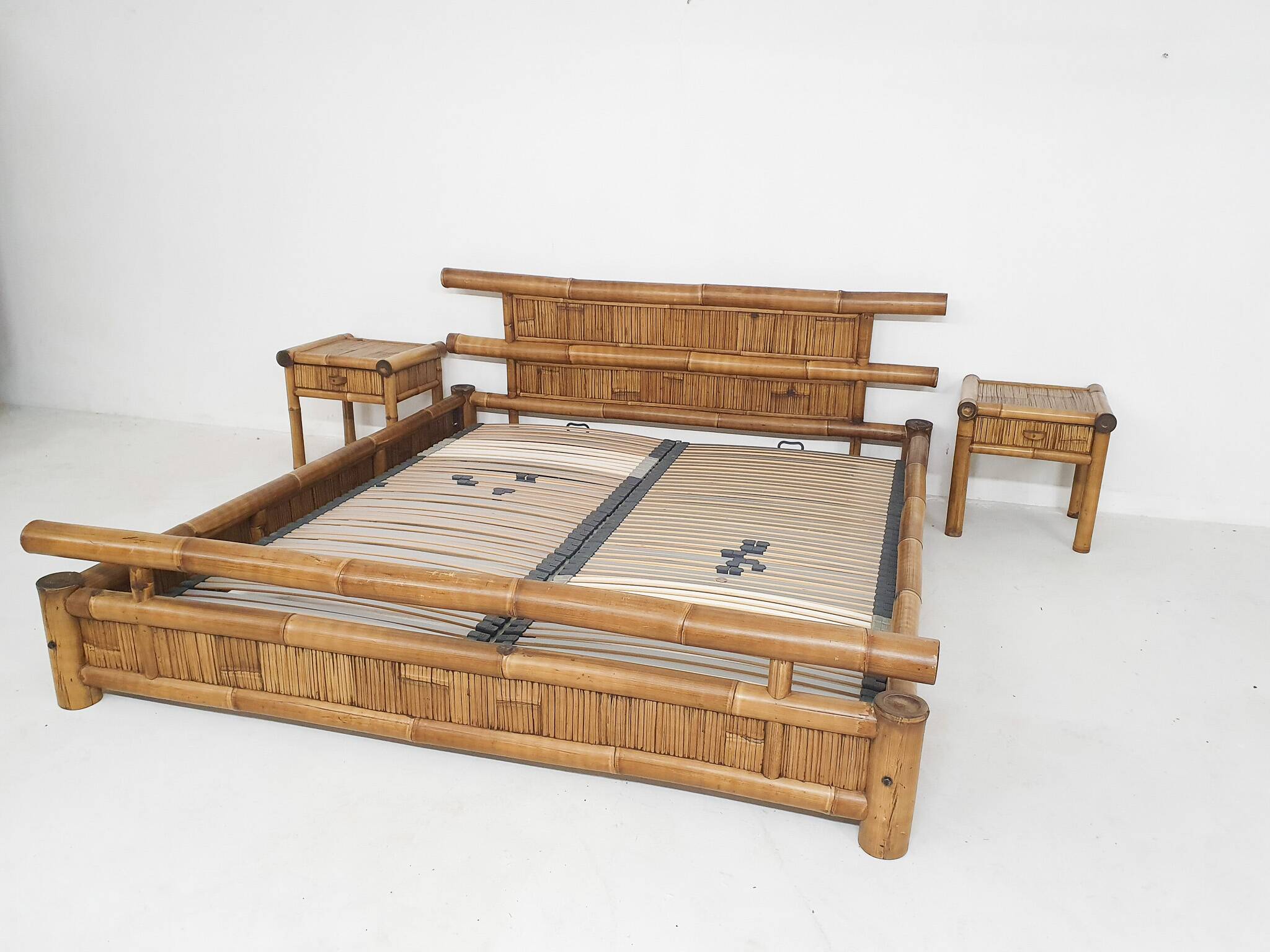 Bamboo two person bed 180 x 210 cm with night stands