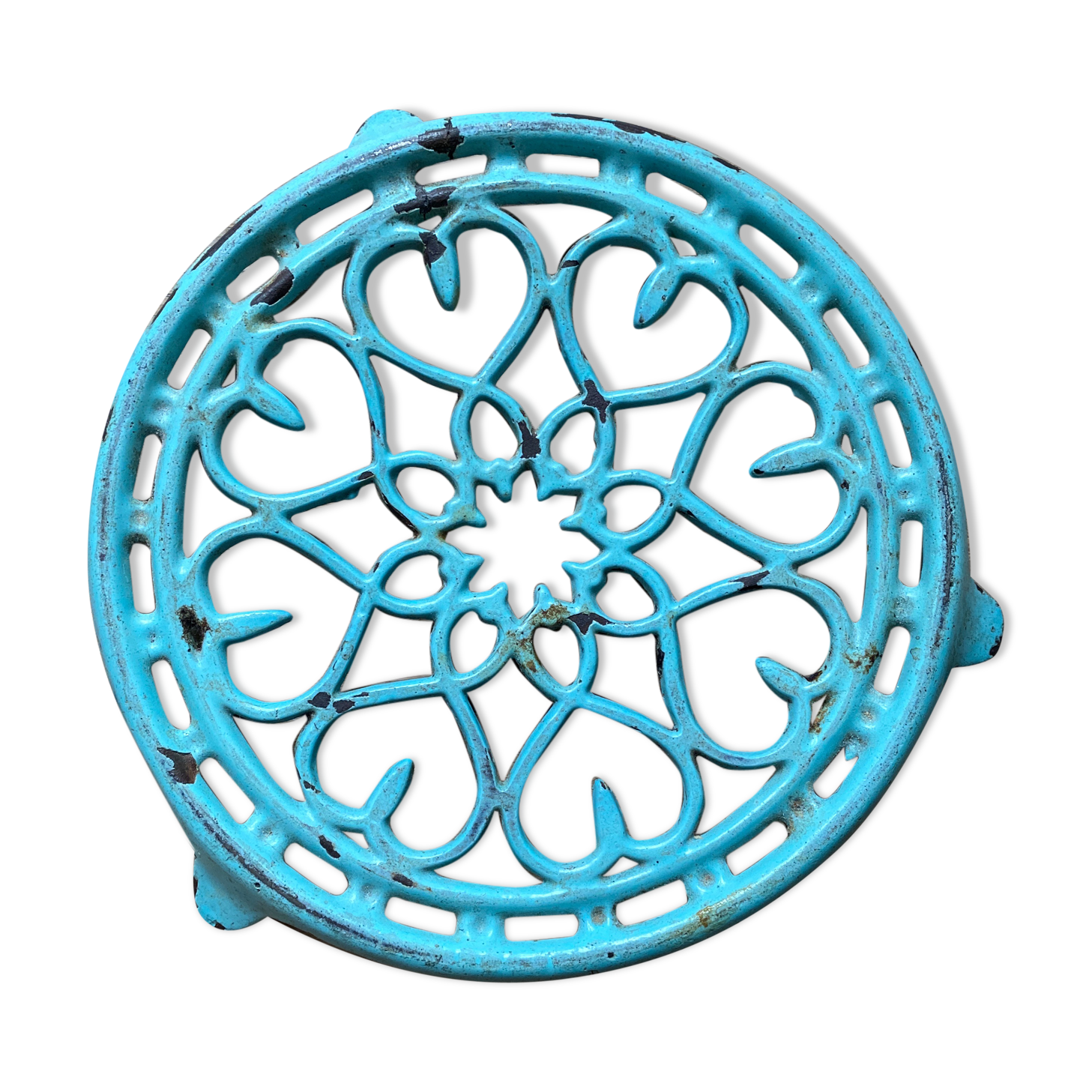 Under the flat mint blue cast