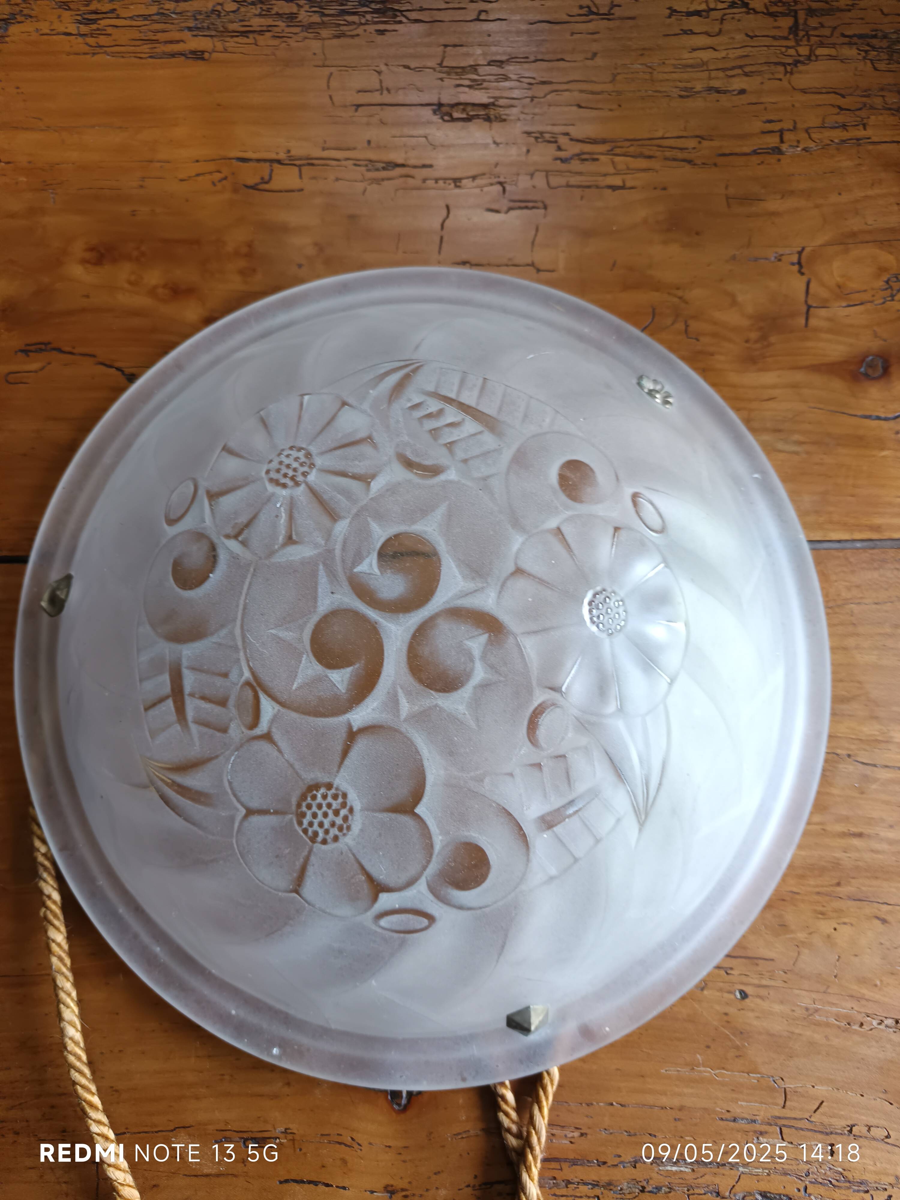 glass paste basin suspension