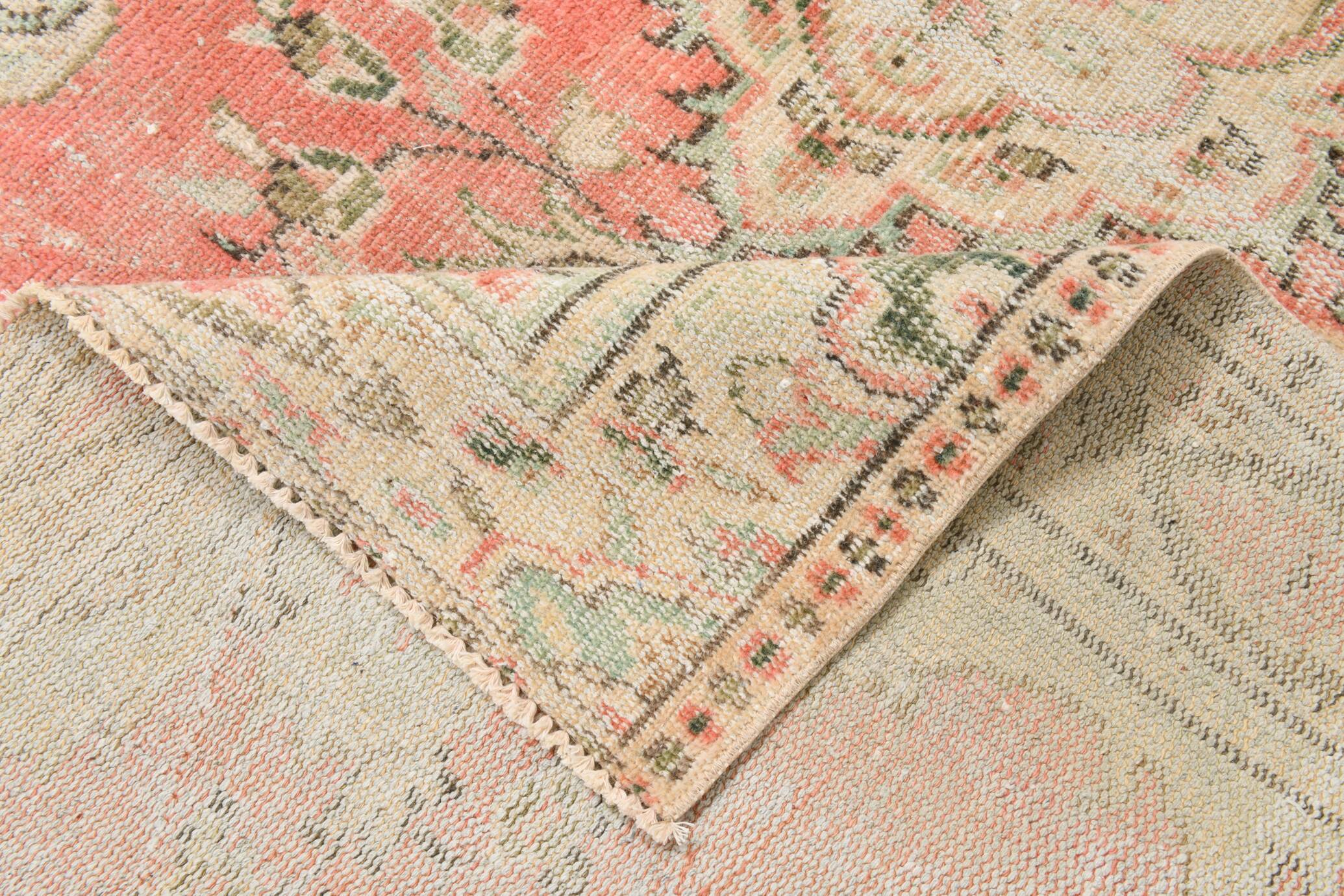 5x8 Coral Pink Classic Vintage Rug, 147x243 Cm