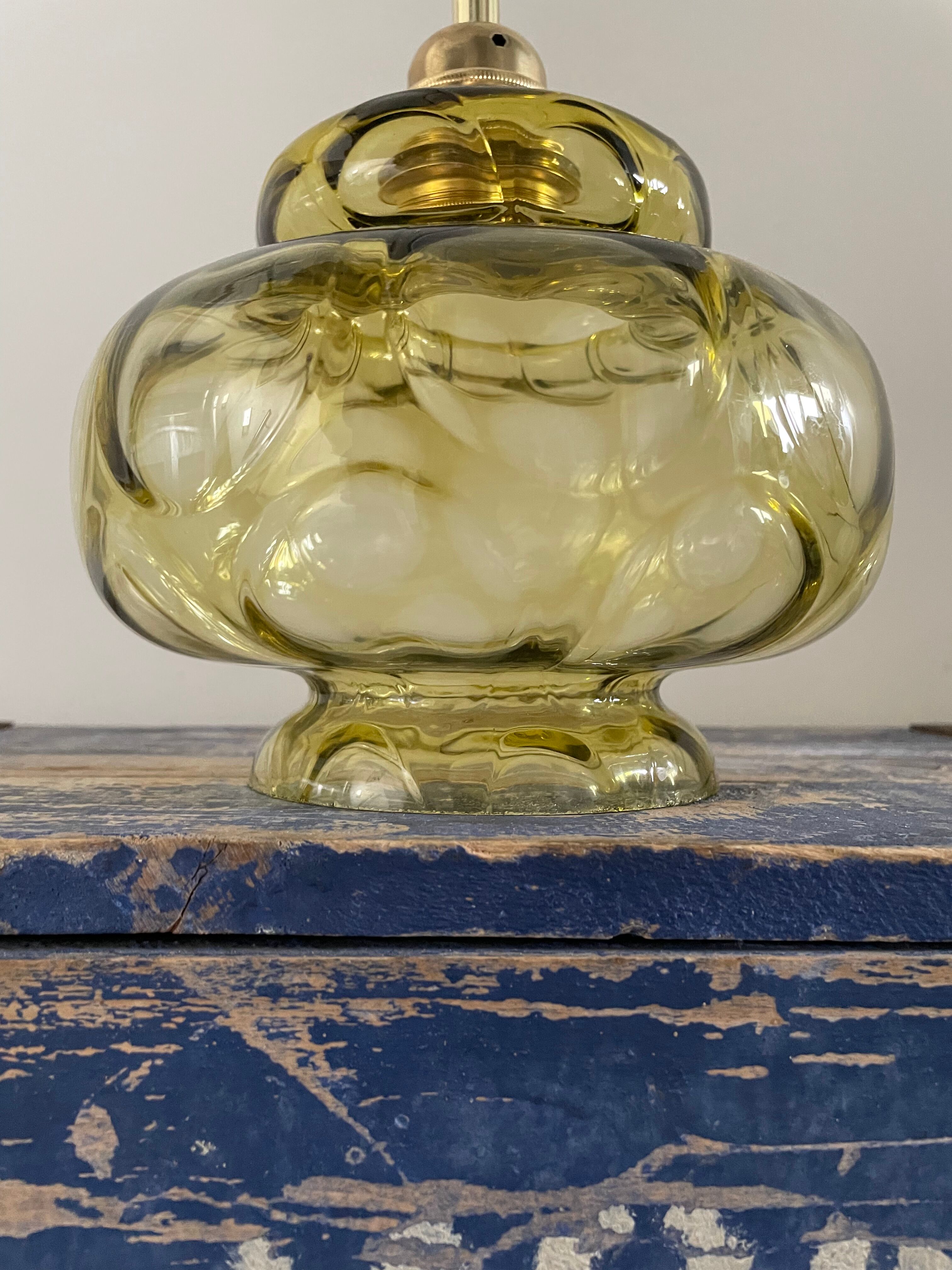 Bubble glass suspension