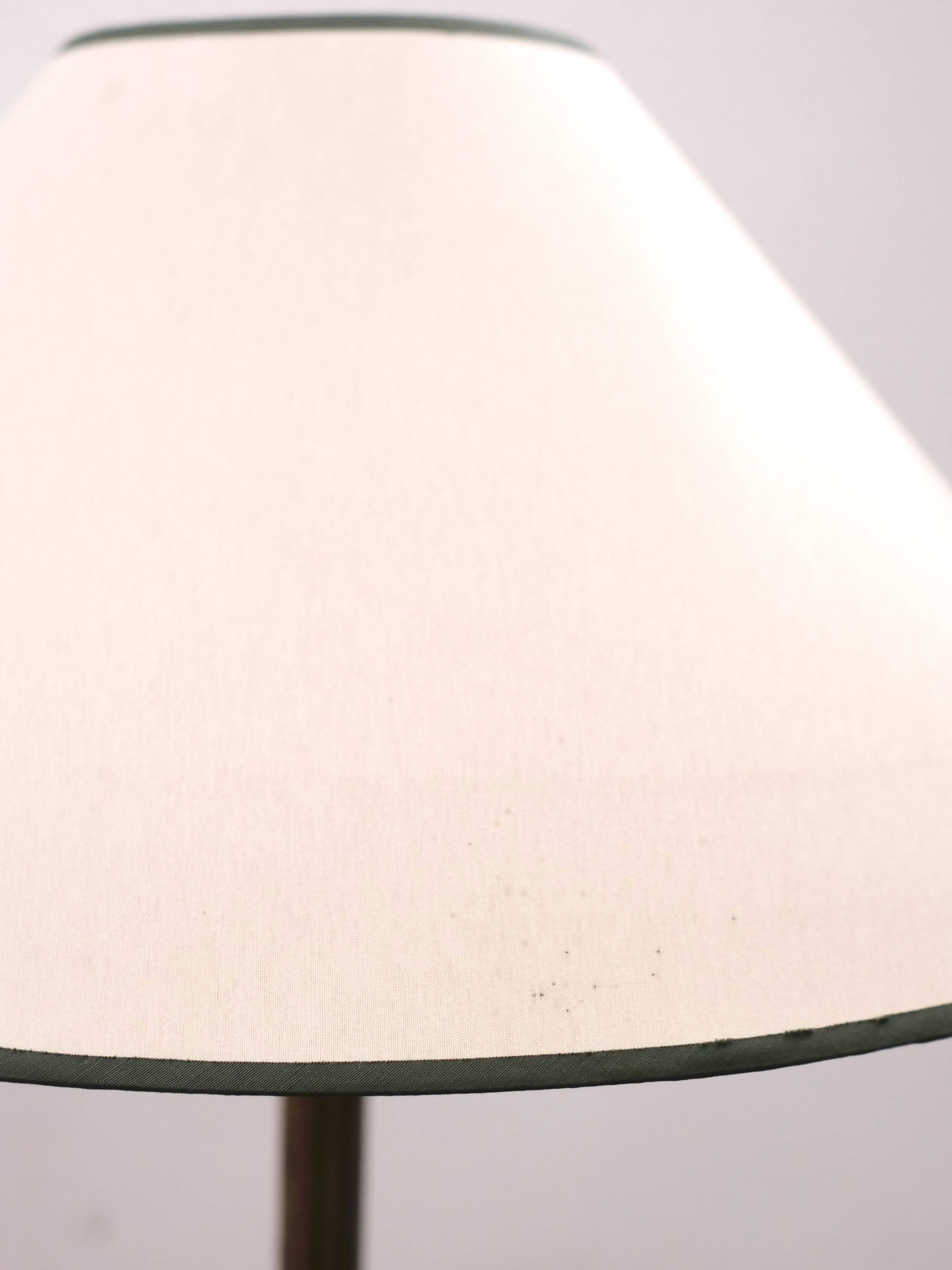 Solid brass helix lamp