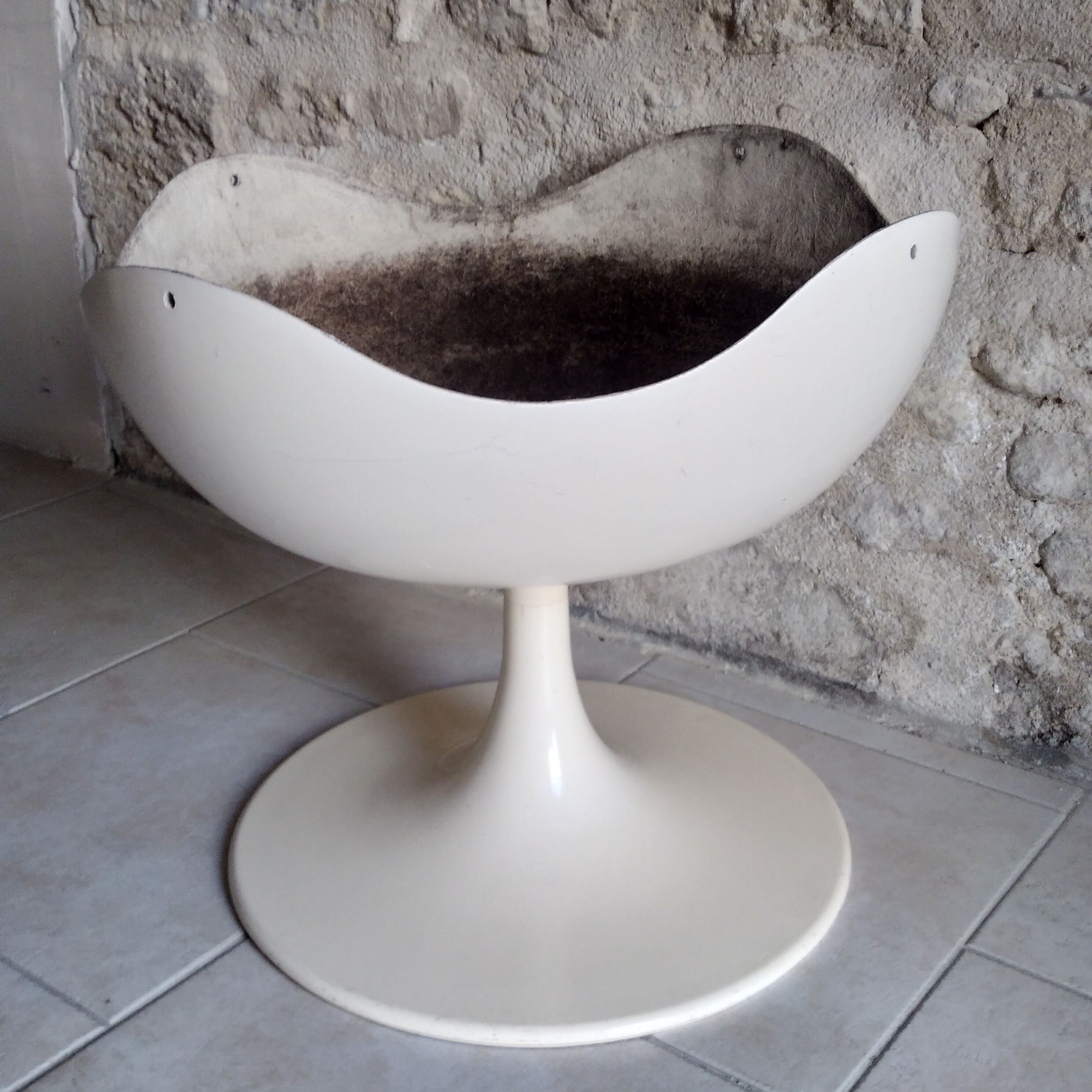 Fiberglass planter tulip foot, 1970