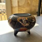 Empty pocket, burns Japanese incense Satsuma