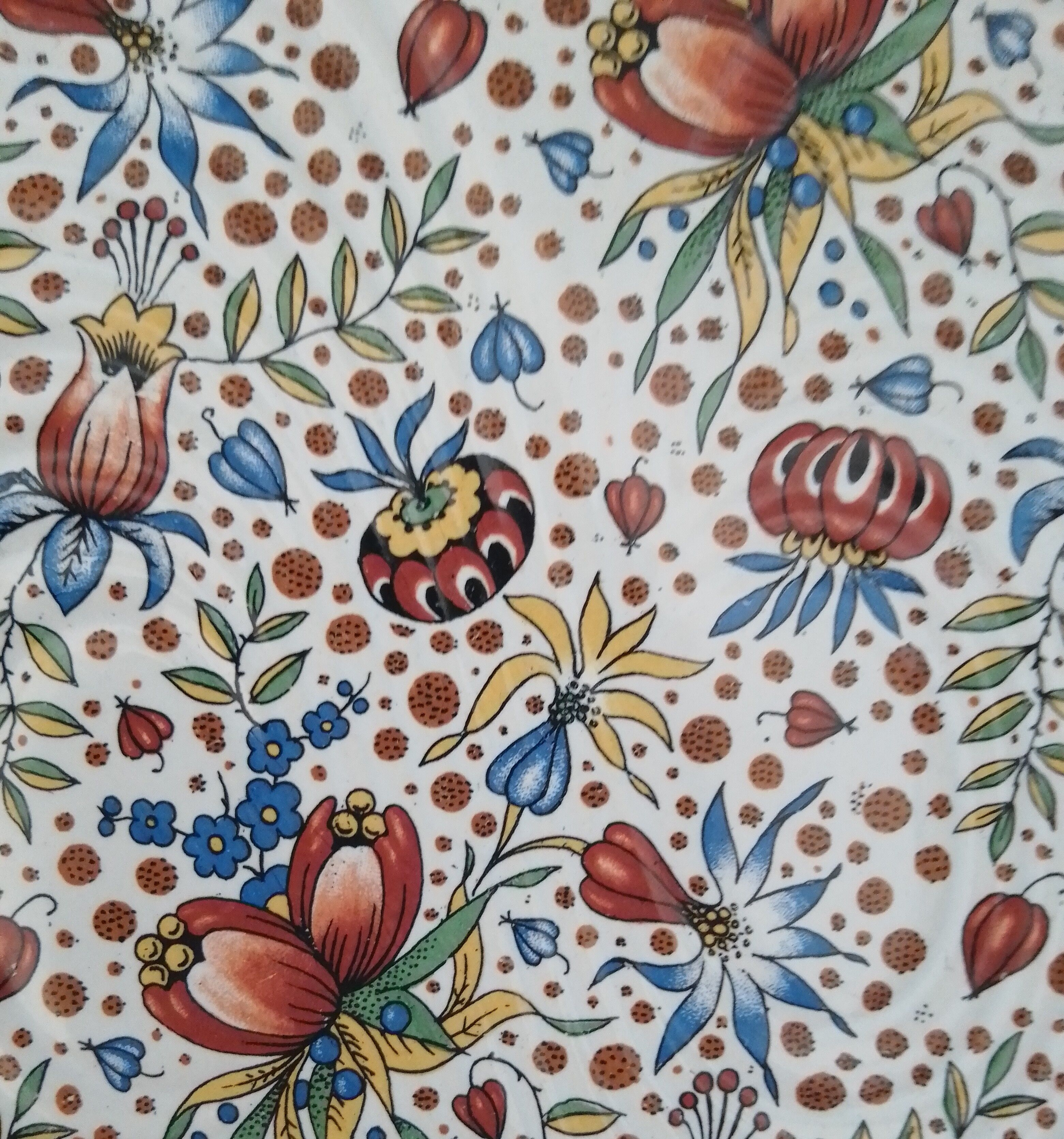 Vintage dish with floral motifs