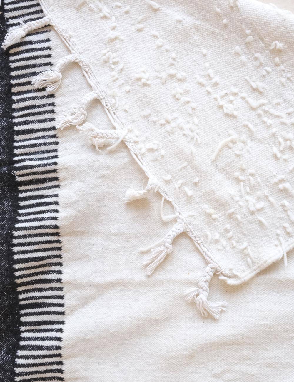 Black and White Kilim Rug - 303 x 205 cm