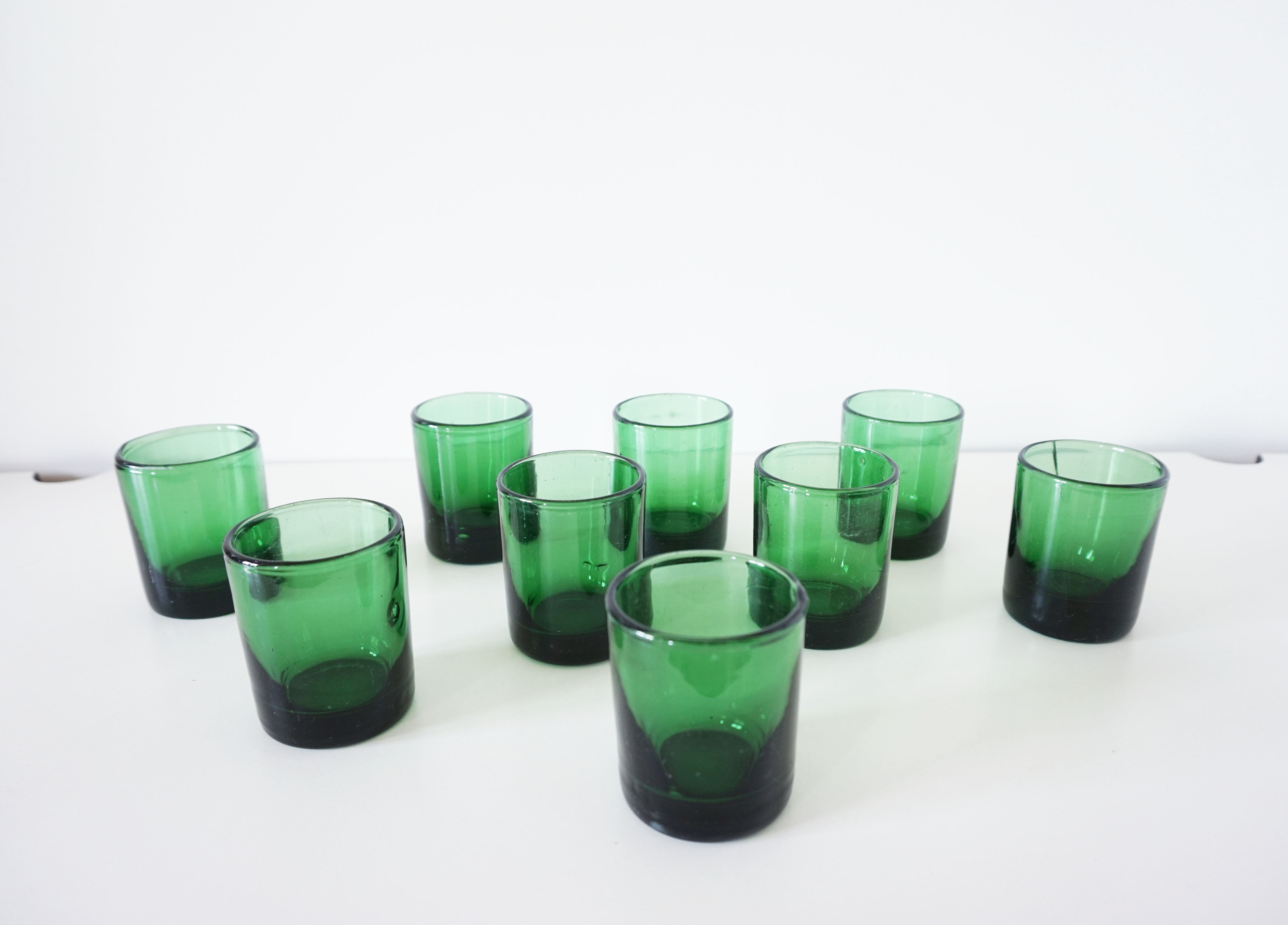 Lot de 9 verres à eau en verre soufflé vert