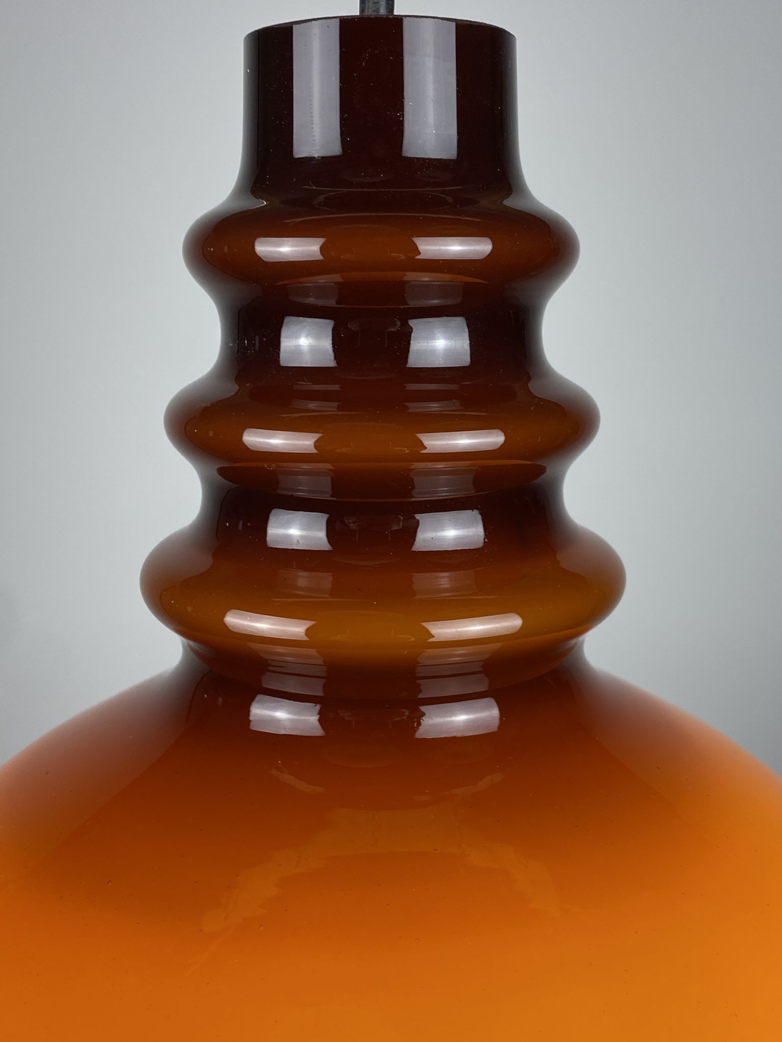 Suspension en verre brun foncé par Peill et Putzler 1960
