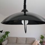 Vintage pendant light goes up and down
