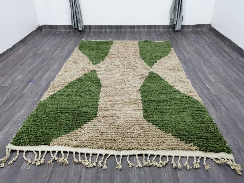 Berber Moroccan wool rug 150/260
