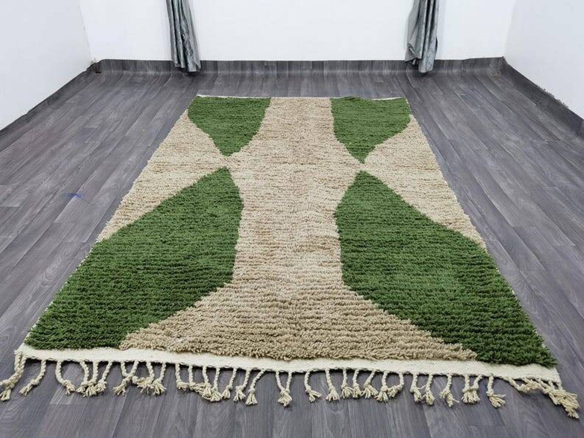 Tapis marocain berbère en laine 150/260