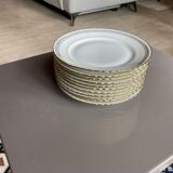 Service de onze assiettes à dessert en porcelaine du Béry
