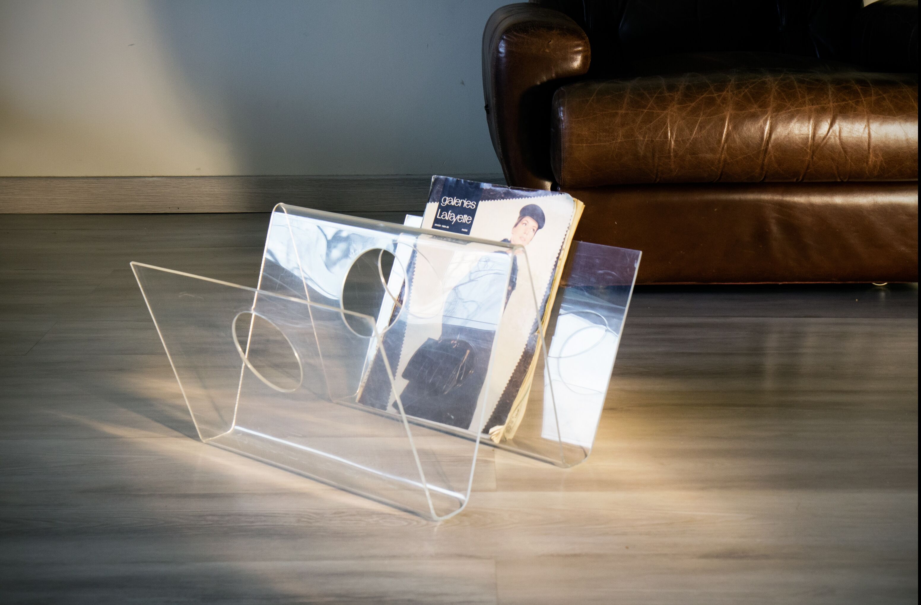 Door review W in Plexiglas 70 's design Michel Dumas