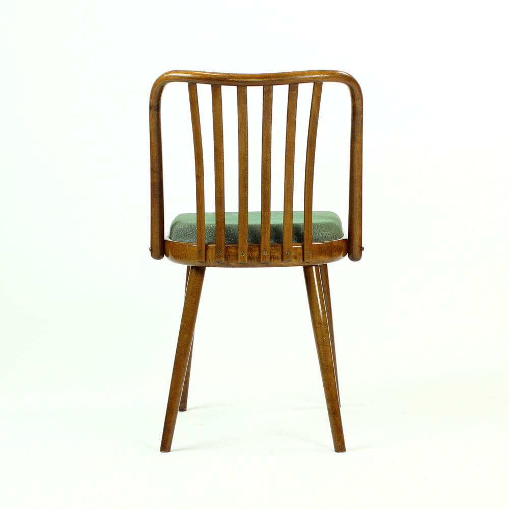 Bentwood chairs by Ton design Antonin Suman, Czechoslovakia, circa 1960