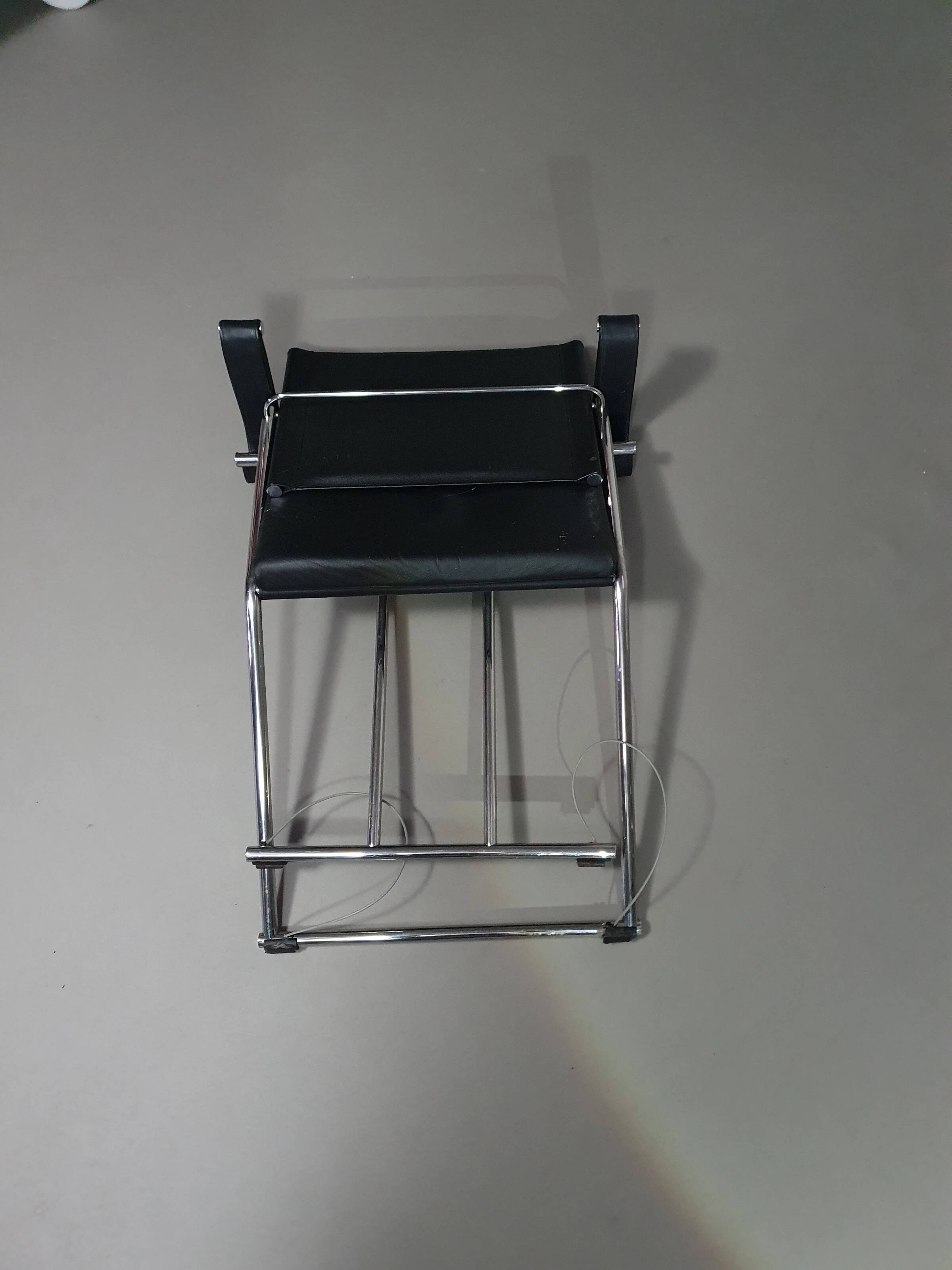 2 leather chrome folding chairs