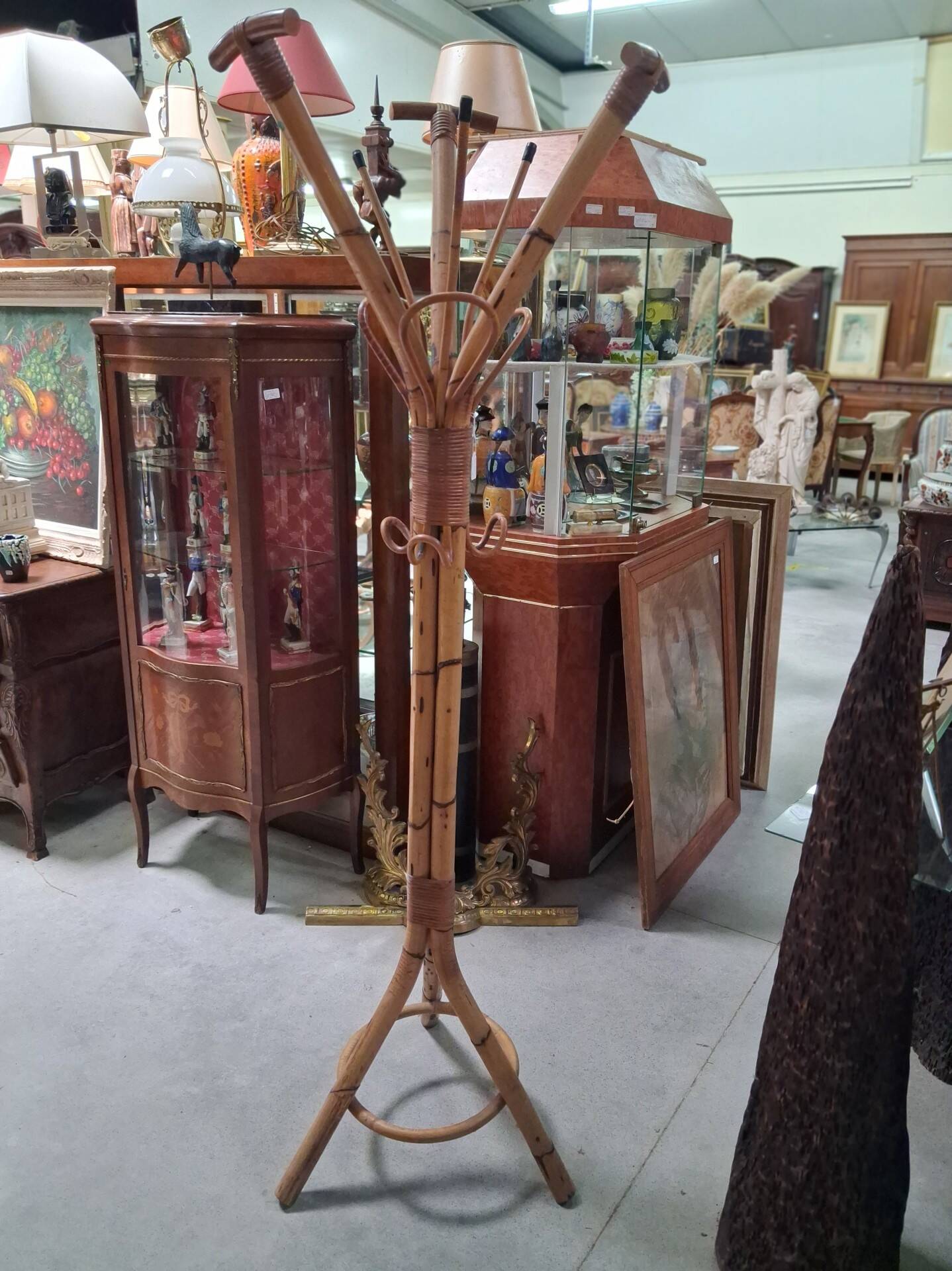 Parrot Coat Rack in Bamboo and Rattan