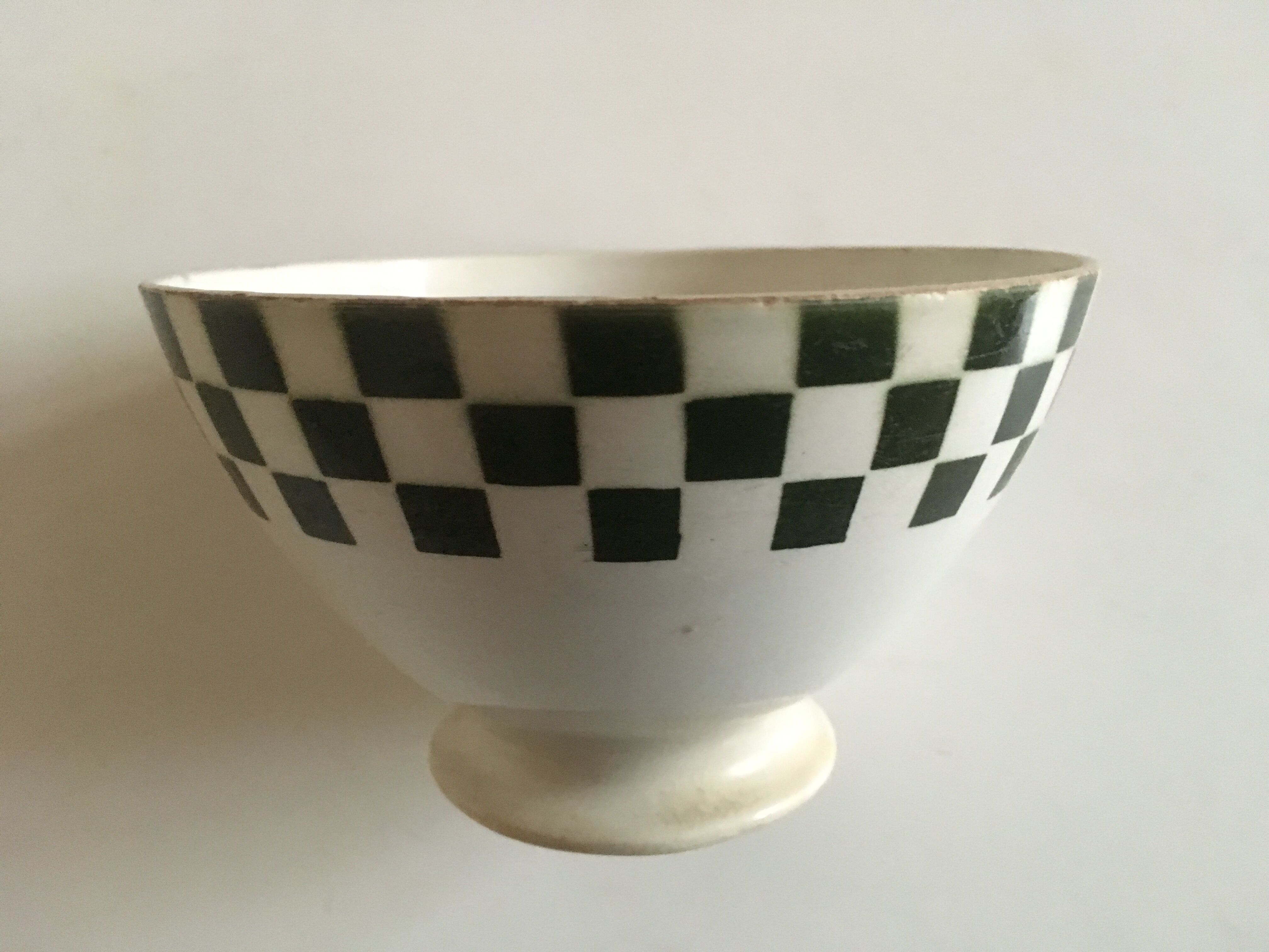 Set de 3 bols de faience terre de fer début 20