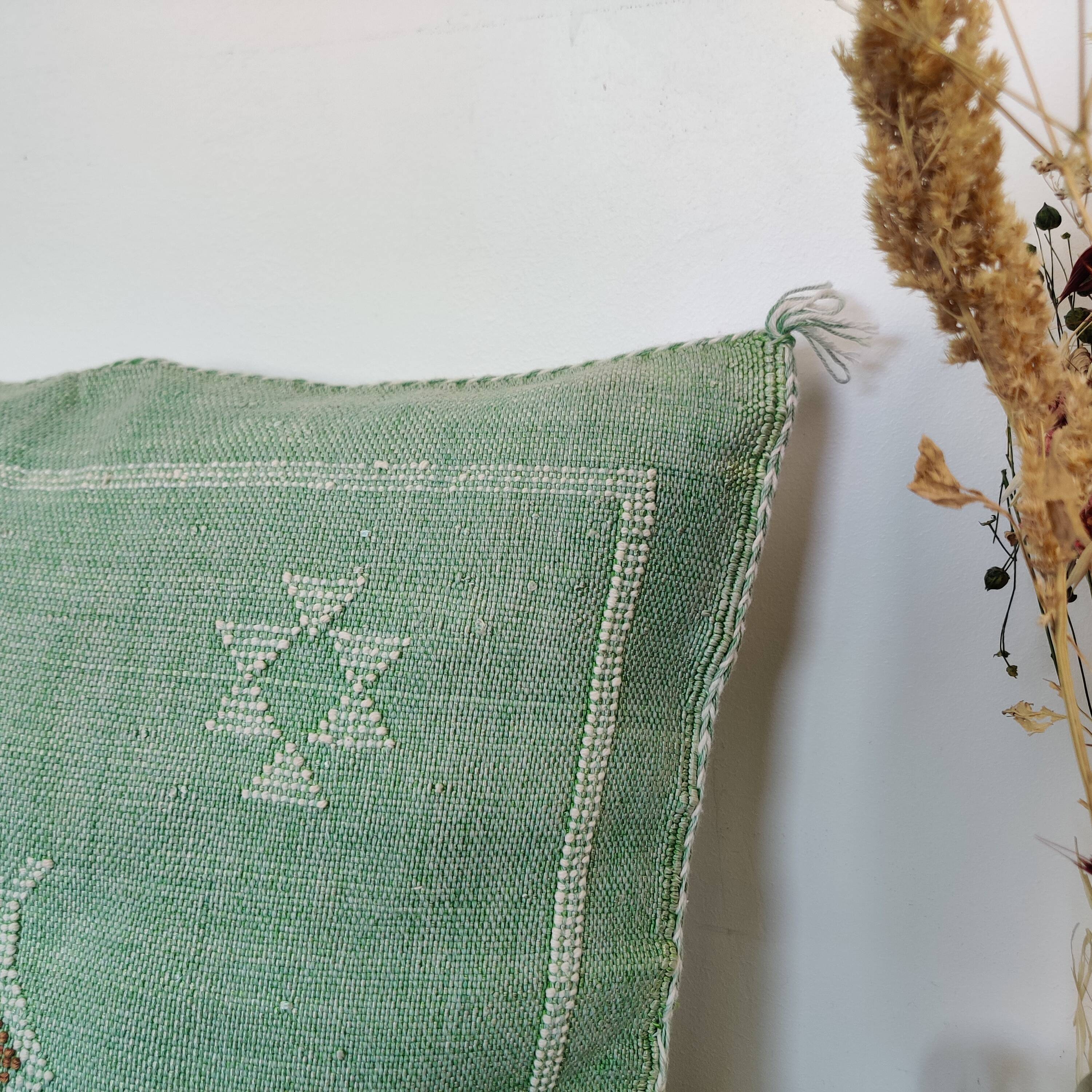 Berber Sabra green cushion in cactus silk