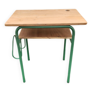 Ancien bureau d'école de couleur vert vintage des années 1960-1970