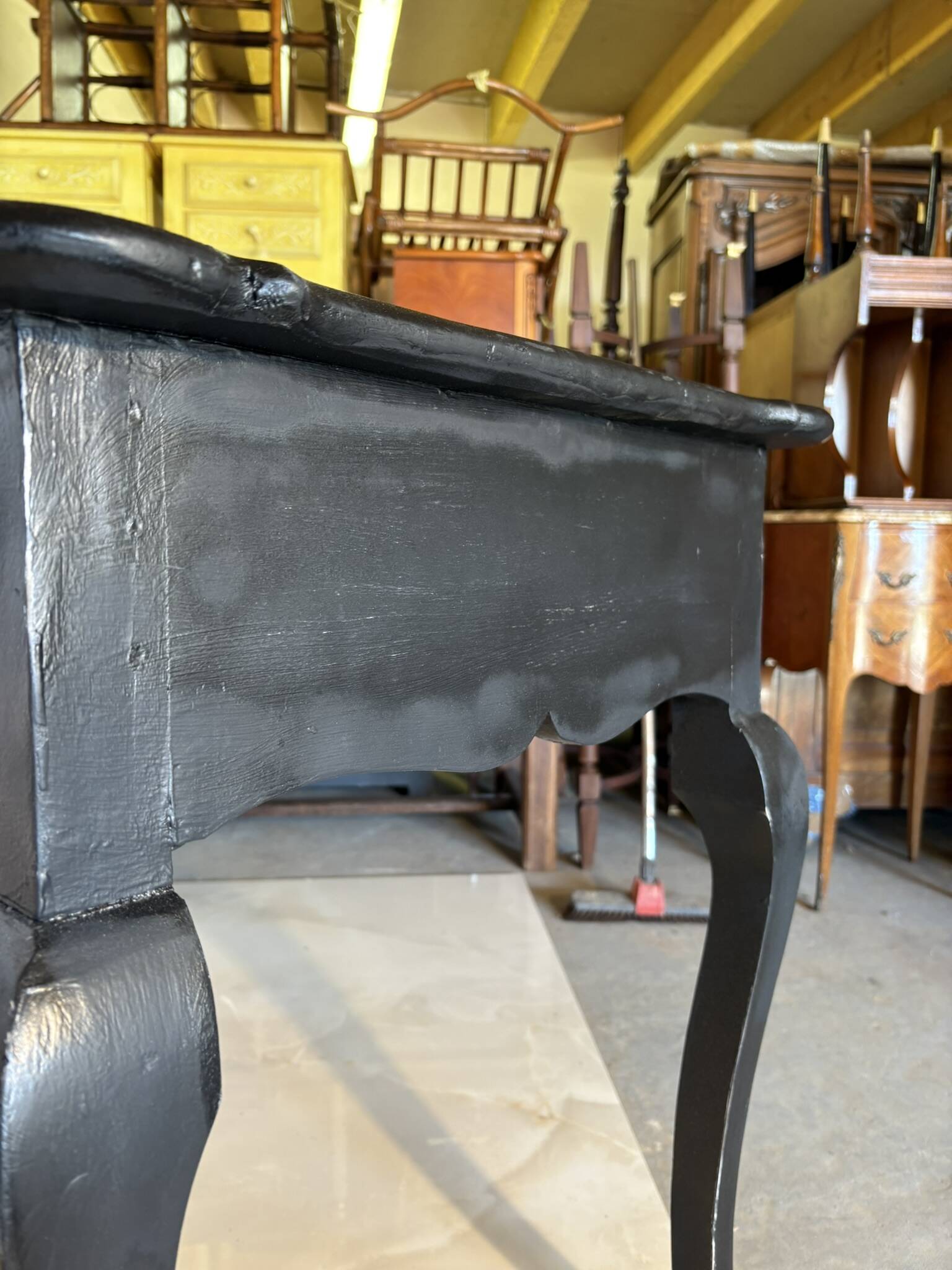 Antique black patinated desk – curved legs and chic country style