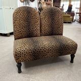Banquette Napoleon III léopard double dossier