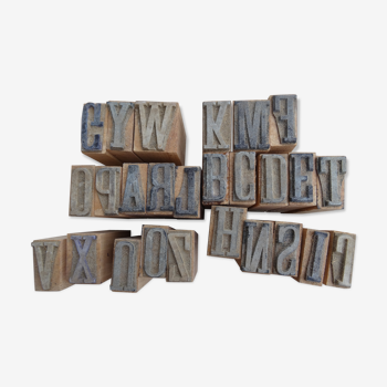 Boite alphabet en lettres d'imprimerie