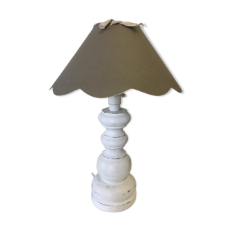 Patina white shabby chic wooden lamp