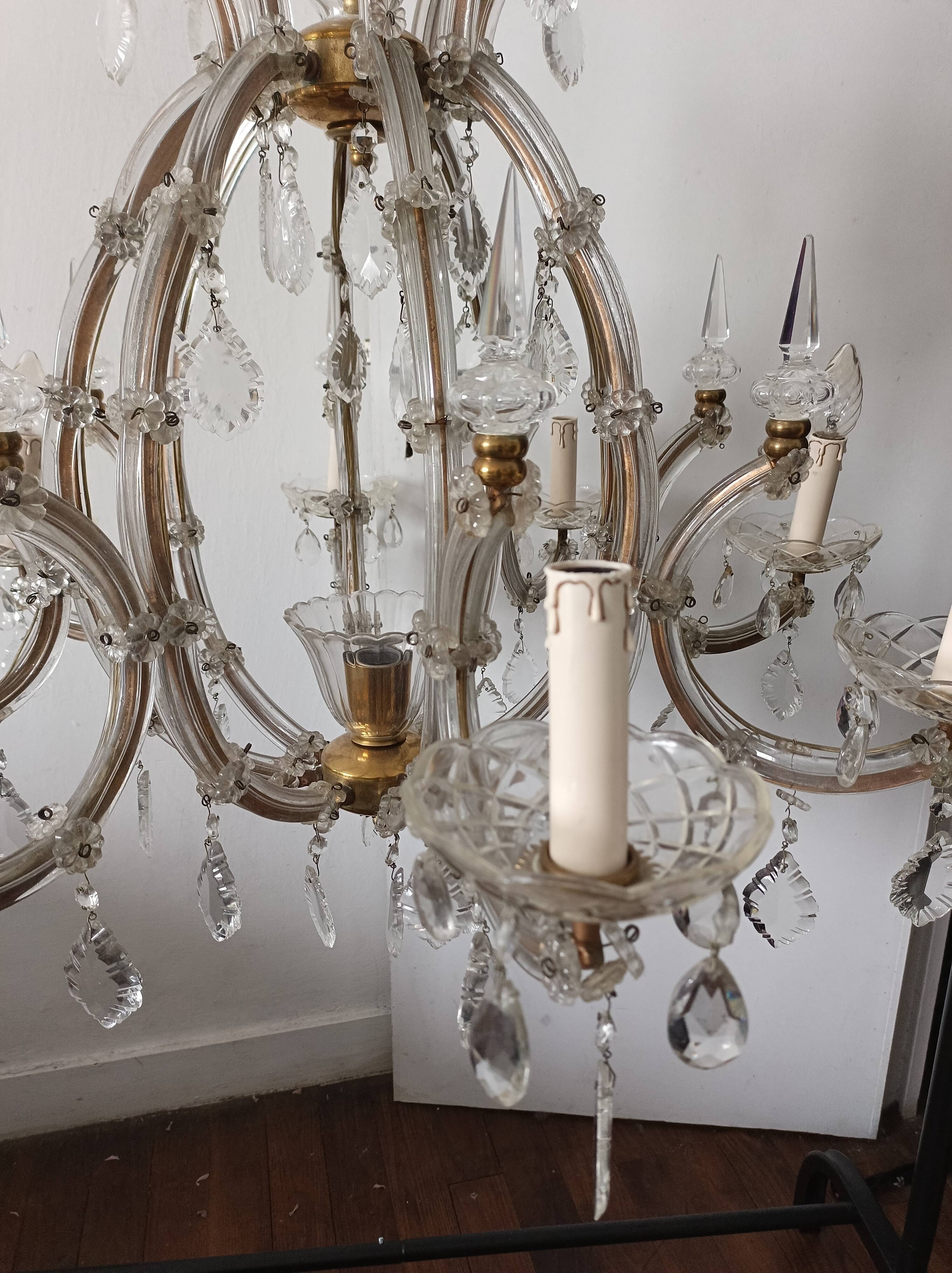 Glass pendant chandelier
