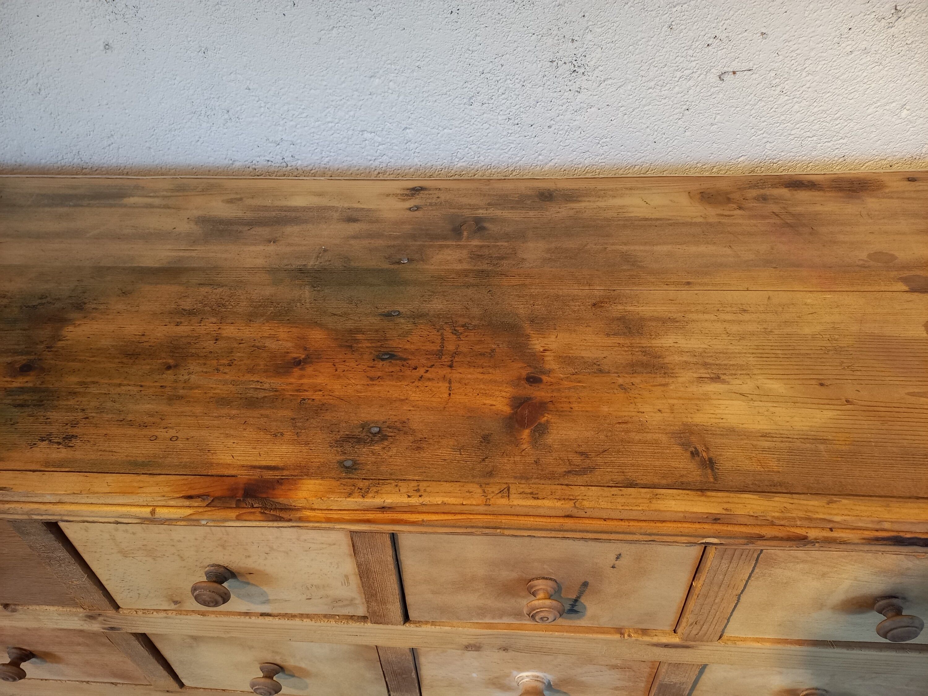 Trade cabinet with drawers