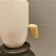 Lampe danoise en céramique. Elle date des années 70 et on l'appelle la lampe hérisson.