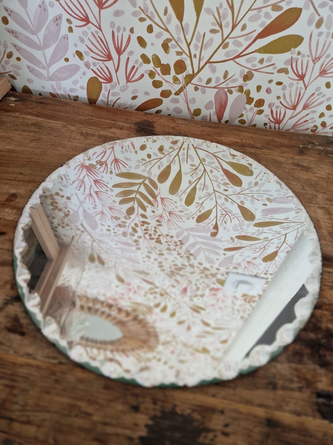 Solid wood letters vintage round beveled mirror