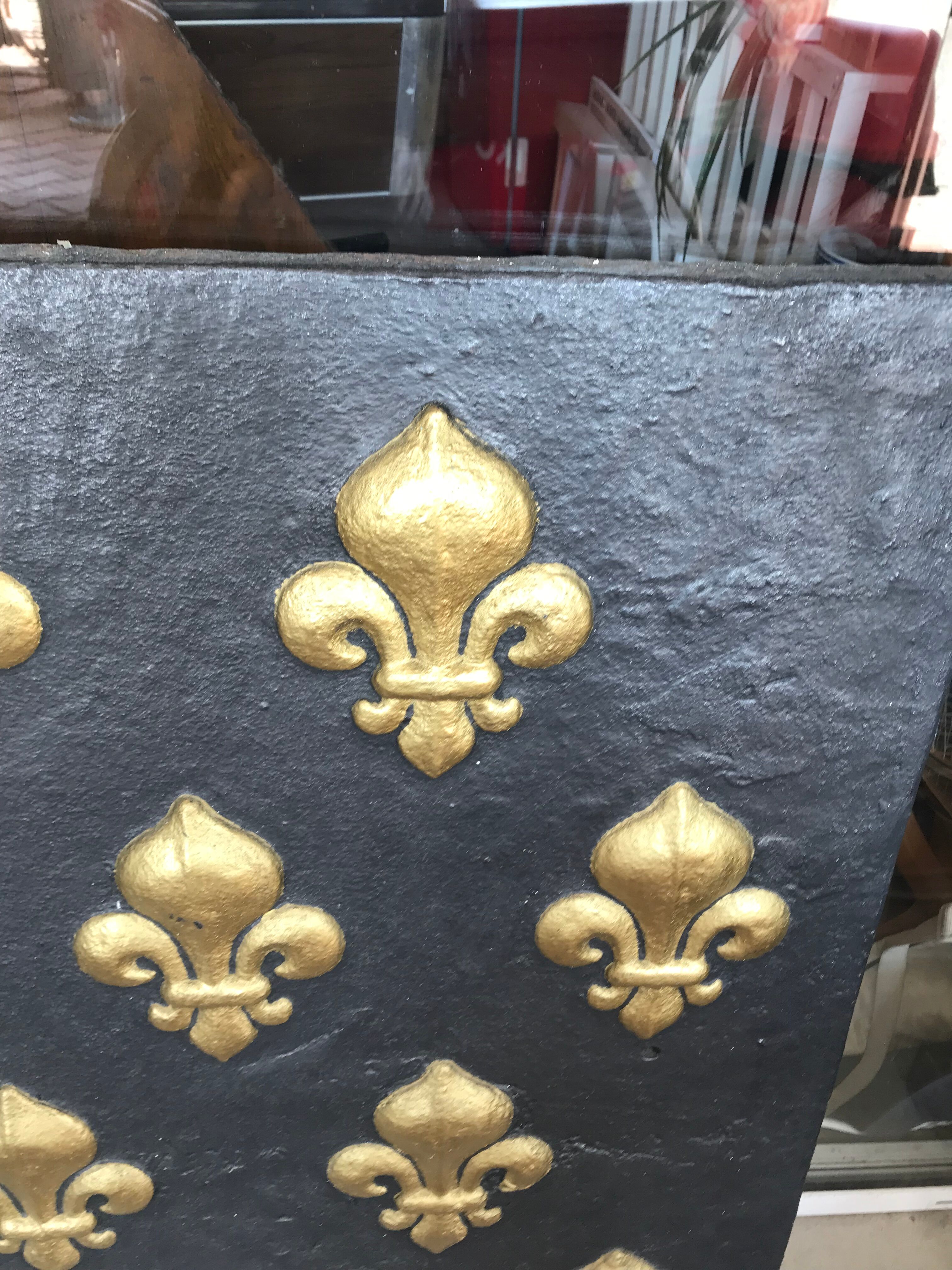 Wooden Woodplate in Fonte decoration Lys