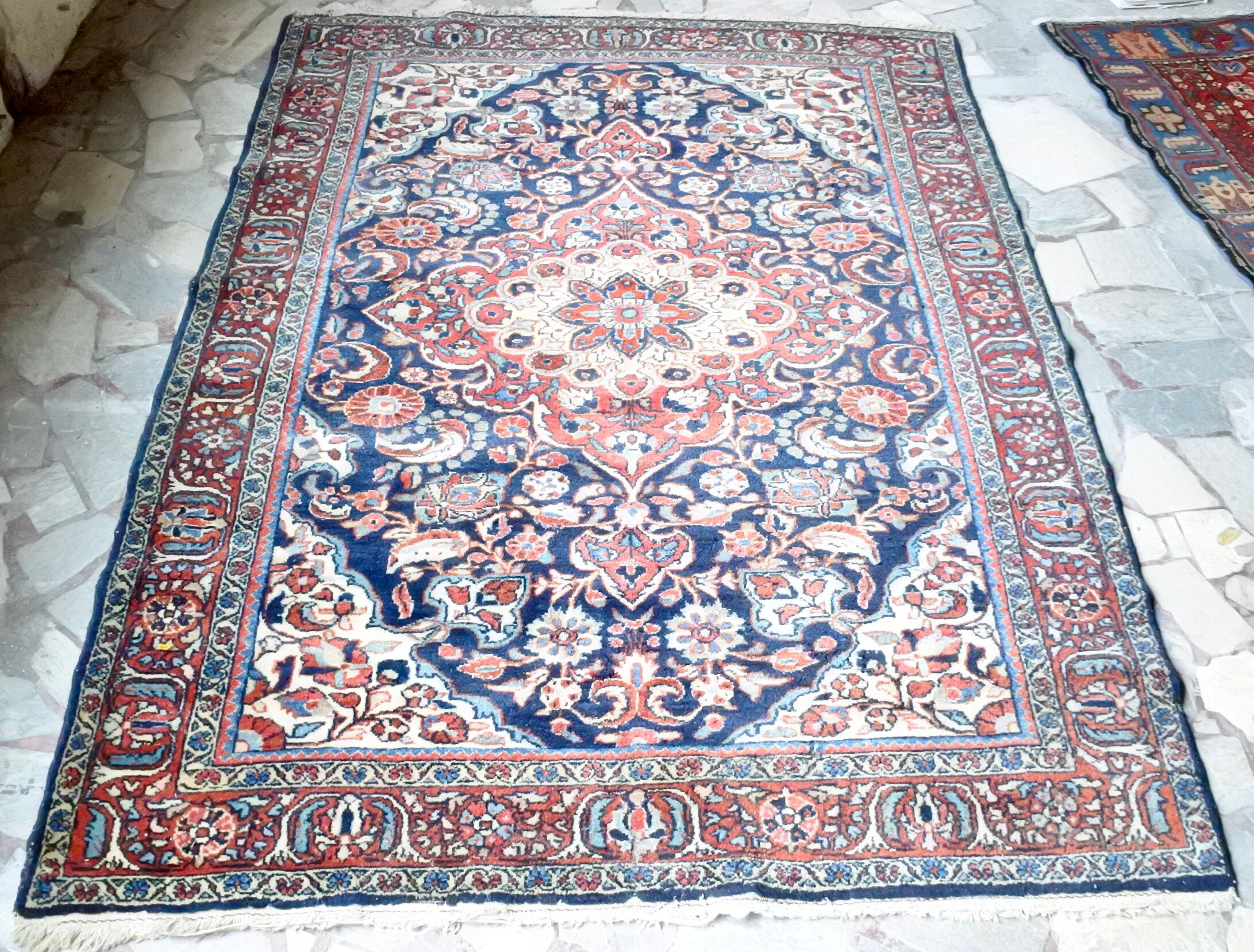 Vintage Hamadan rug. 202x146cm
