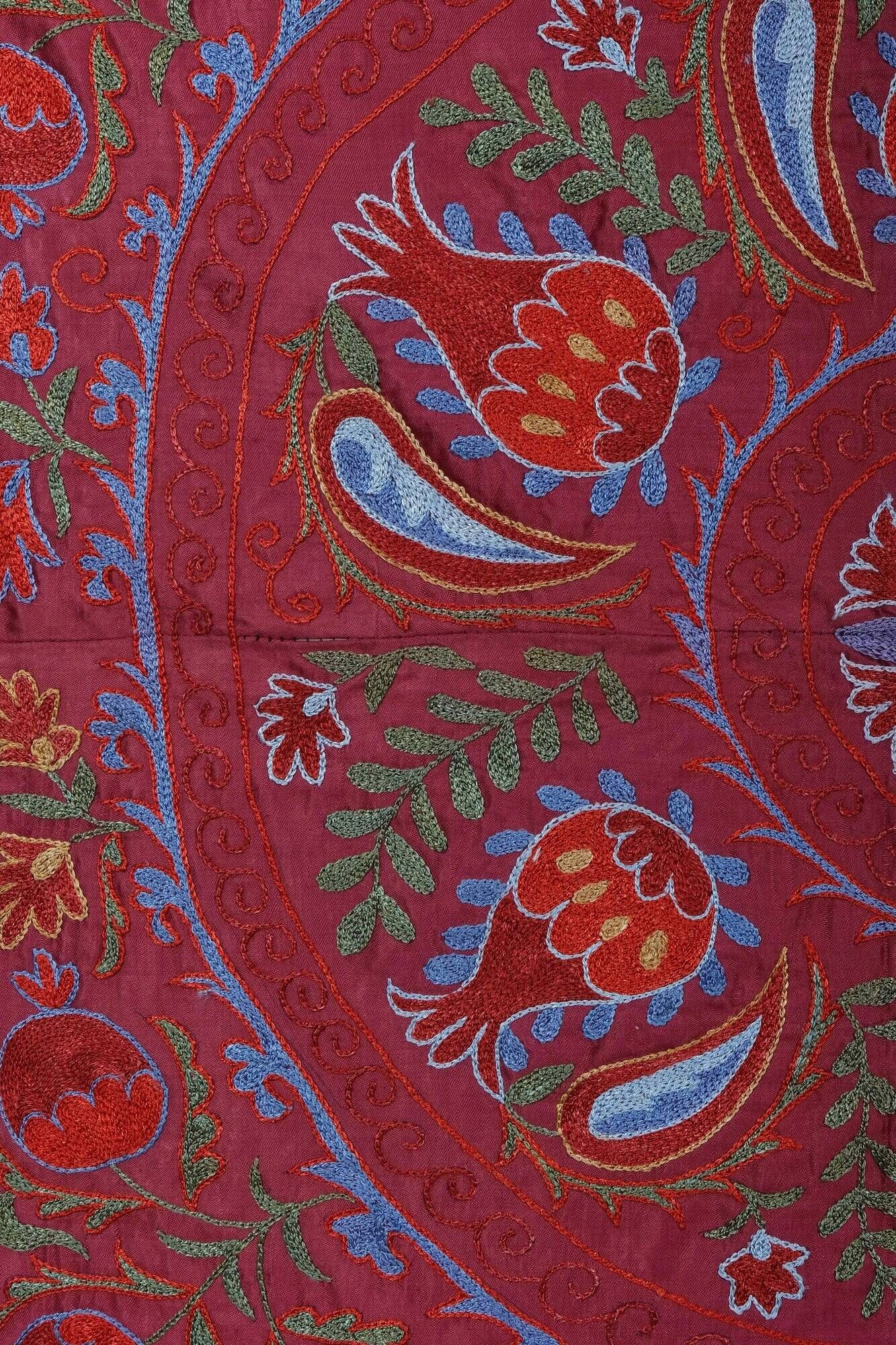Vintage hand-embroidered tablecloth 94x189 cm