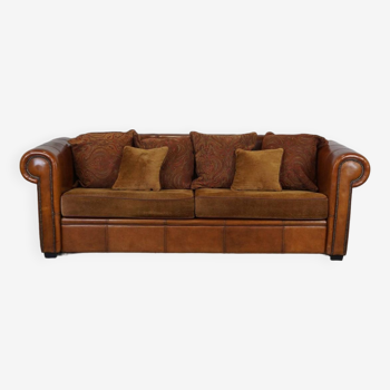 Luxury top-quality sheepskin 2.5-seater sofa with beautiful original fabric cushions
