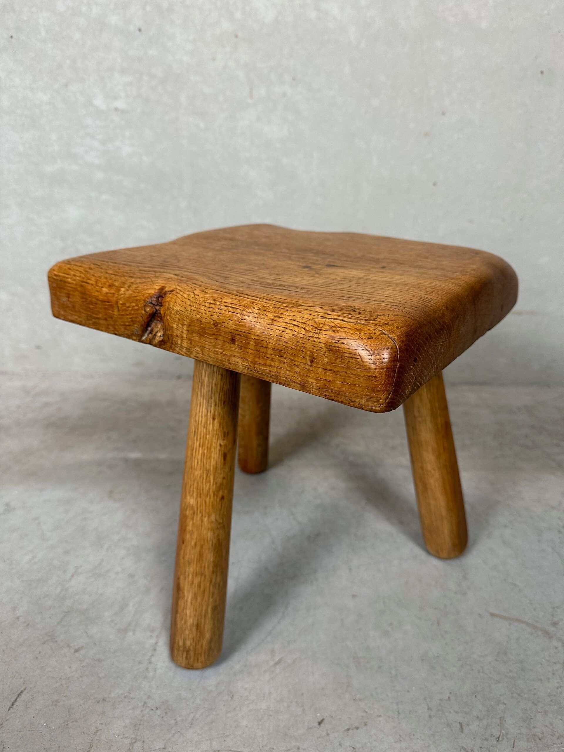 Vintage oak stool – tripod