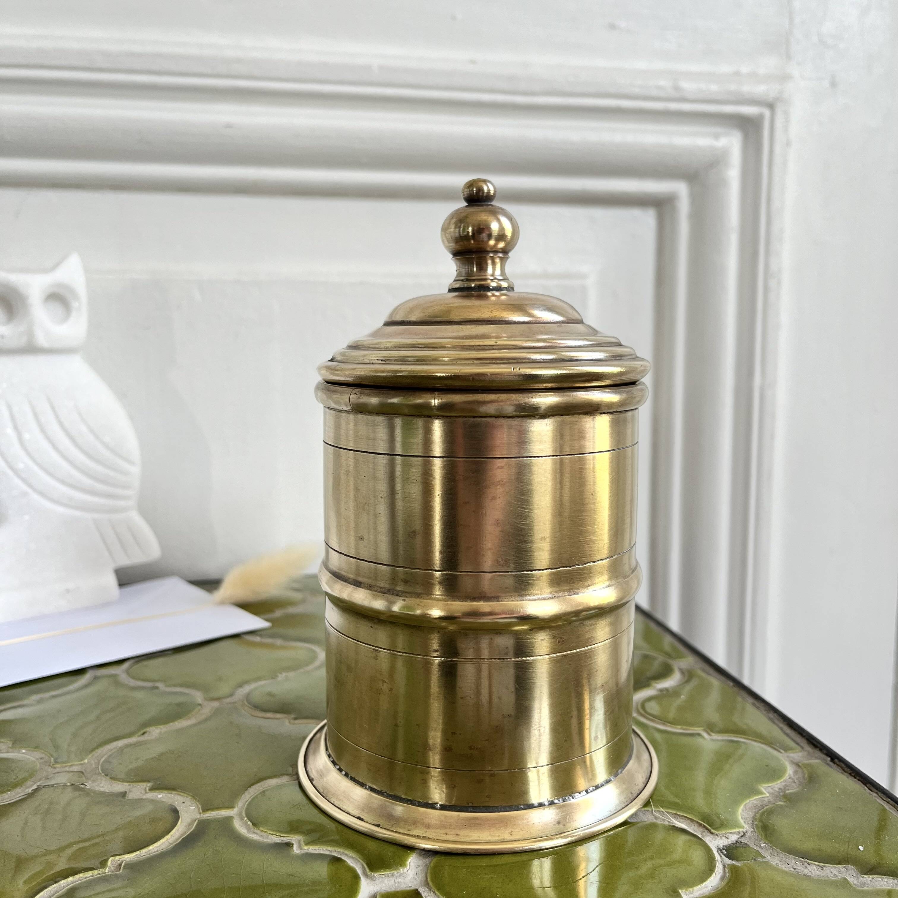 Round brass box