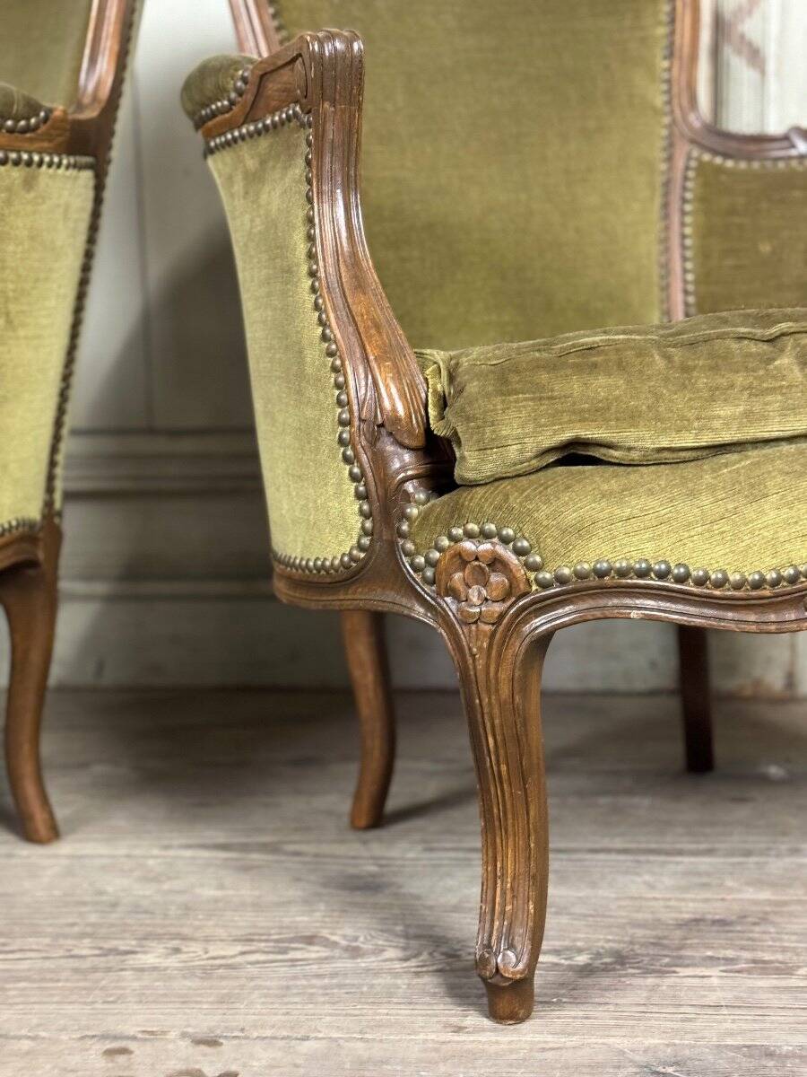 Pair of louis xv style armchairs in carved beech around 1920