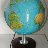 Globe terrestre vintage lumineux reliefs