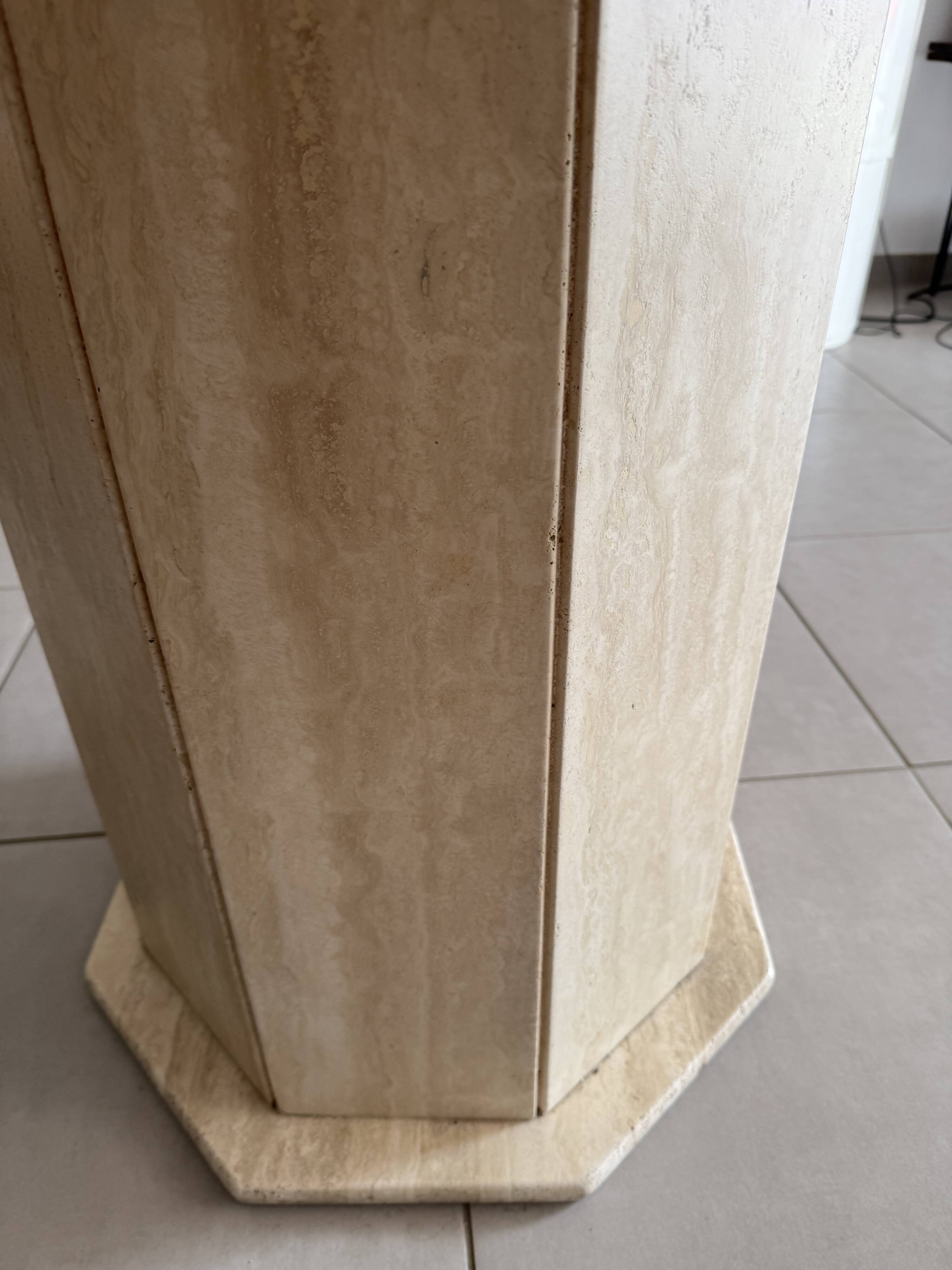 Table en travertin