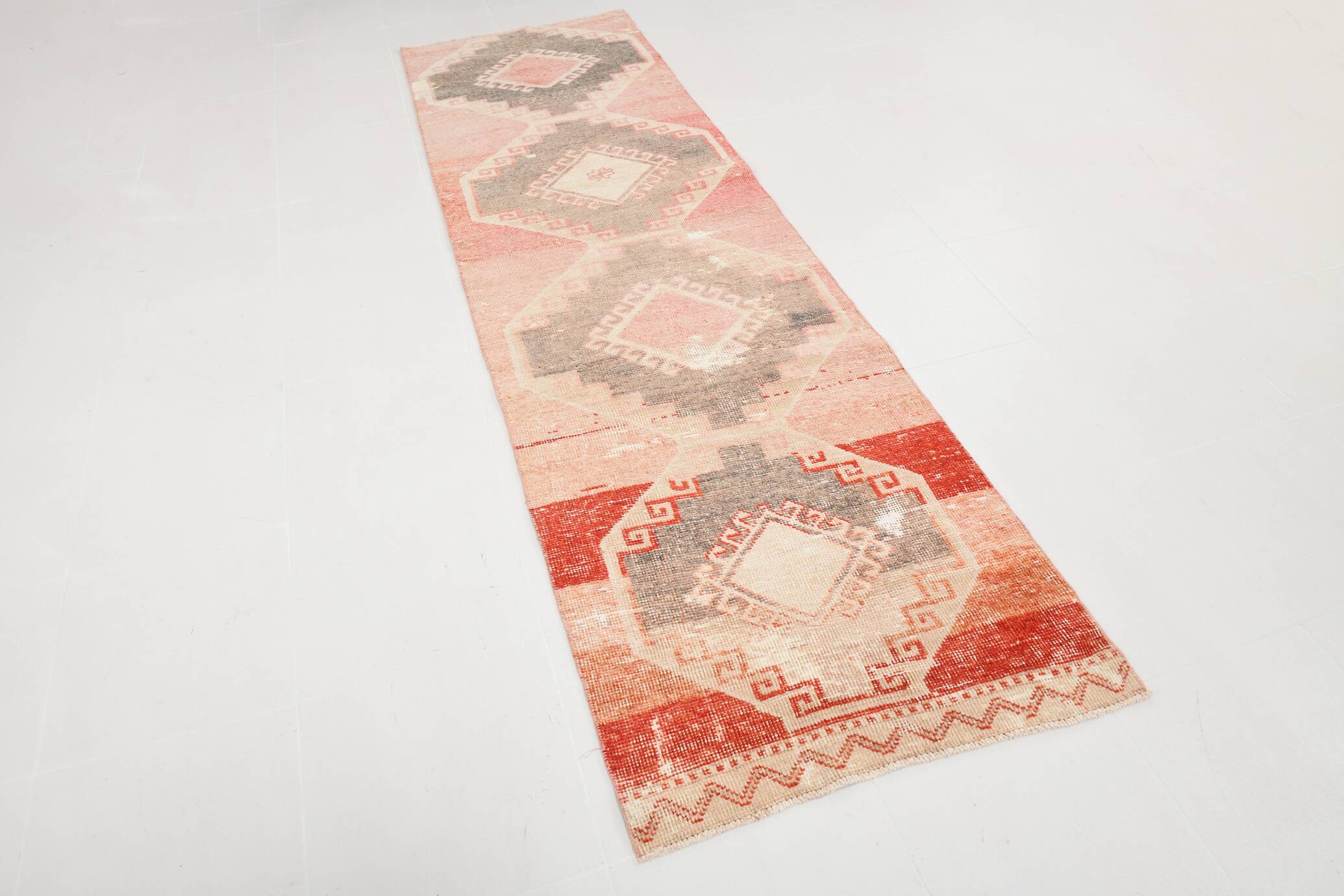 Tapis Couloir Vintage Turc, Rouge, Marron Fané & Crème Géométrique, 85x300