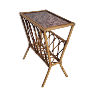 Rattan glass magazine holder