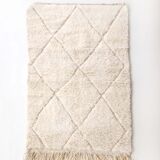 Moroccan Berber carpet blessed ouarain ecru plain with engraved diamonds 148x96cm